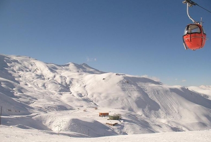 Fresh powder and retro ski lifts at Iran's premier resort, Dizin