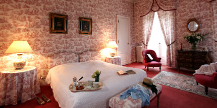 Stay in one of Chateau de Malleret's gorgeous rooms