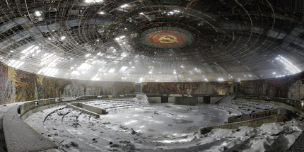 The main room in Buzludzha reeks of opulence left to rot