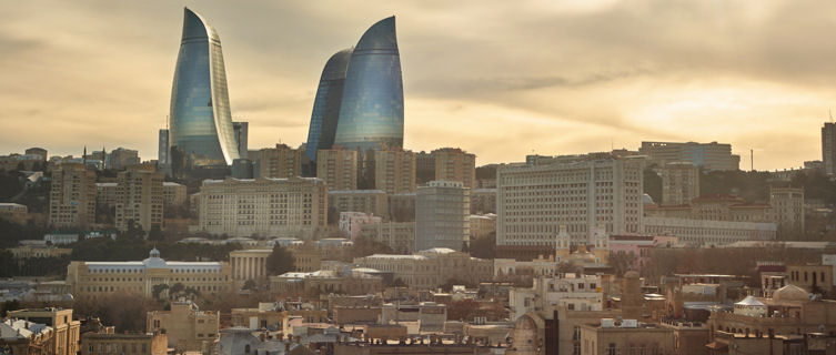 Oil-rich Baku divides opinion amongst visitors 