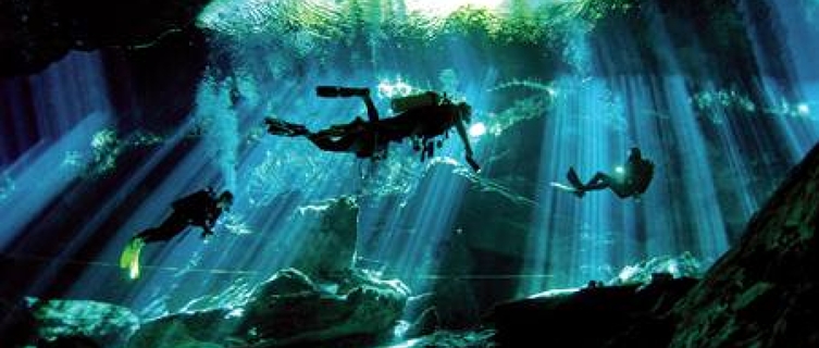 Divers tackle a sinkhole in Yucatan, Mexico