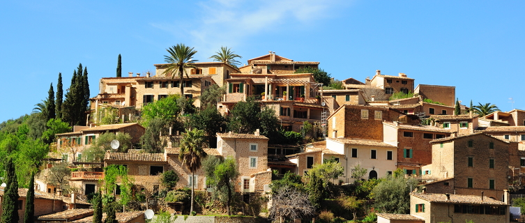 Robert Graves moved to Deià, Mallorca in 1929