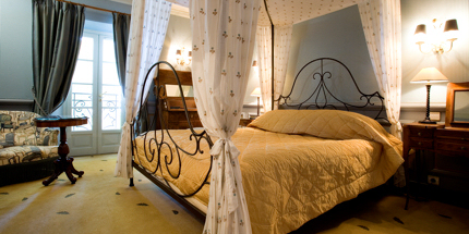 Romantic inspired rooms in the hotel's Le Mas wing