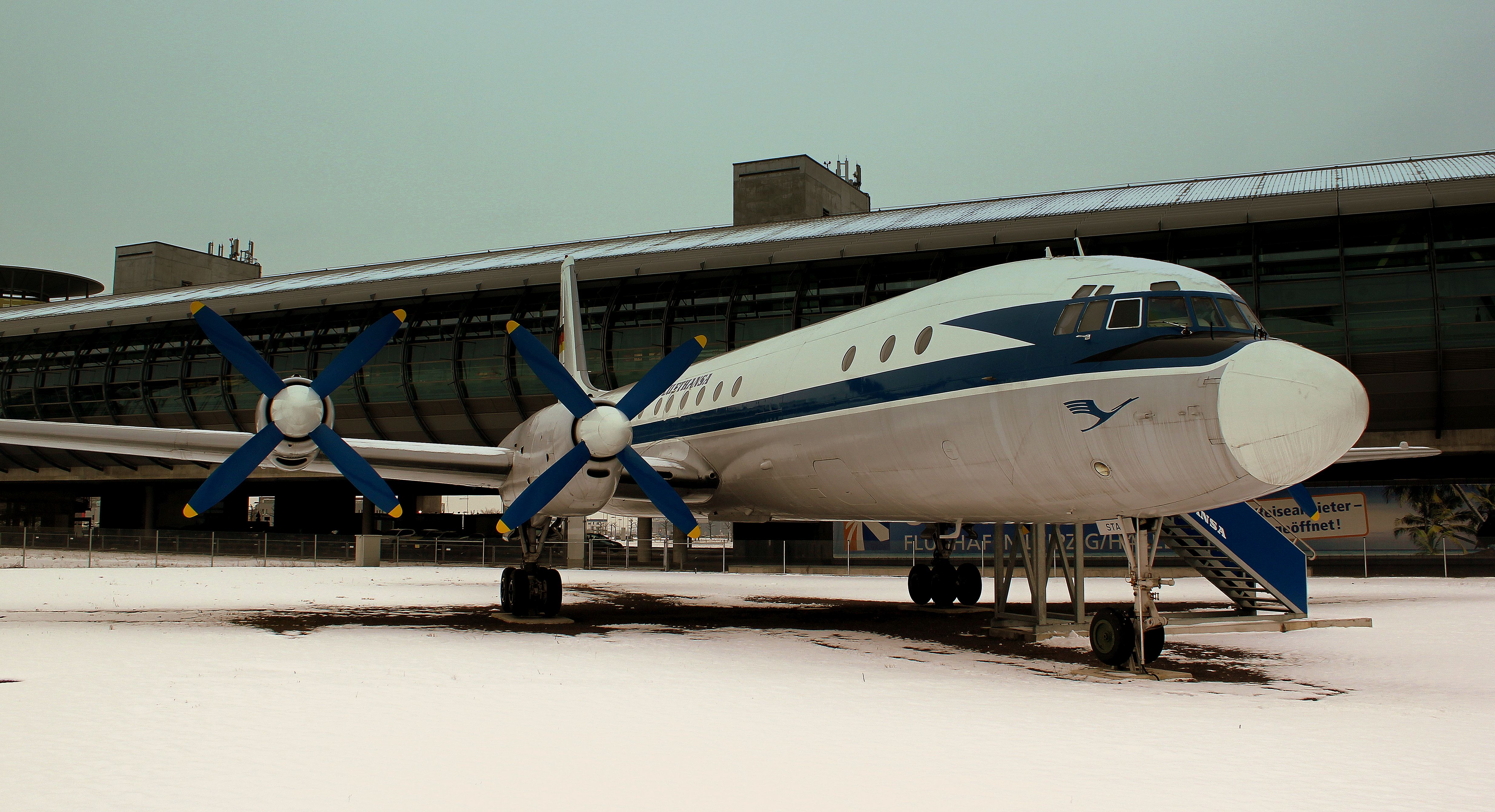 Snow on the runway at Leipzig Halle Airport