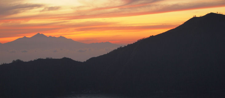 A beautiful sunrise rewards pre-dawn trekkers in Bali