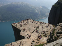 Pulpit Rock © Harald Tjøstheim/www.123rf.com