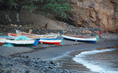 Fishing boats on Cidade Velha beach © Creative Commons, Deivis