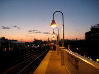 7 Train platform © Creative Commons/ChrisGoldNY