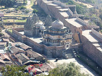 Kumbhalgarh Fort's wall © Creative Commons / ♣ ℓ u m i è r e ♣