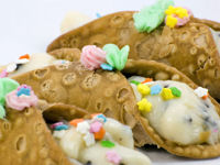 Sicilian speciality, cannoli © www.123rf.com