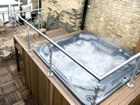 Rooftop jacuzzi © Sanctum Soho