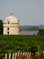 Château Latour's iconic tower © www.pauillac-medoc.com