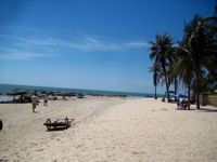 Hua Hin beach, Thailand © Creative Commons / neajjean