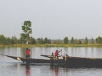 Fishermen casting nets on Niger inland delta © Bryony Sheamur Photography