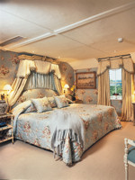 Summer Lodge Country House Hotels offers country-style surroundings © Red Carnation Hotels