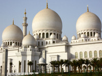 Abu Dhabi's Sheikh Zayed Mosque © Creative Commons / Chu