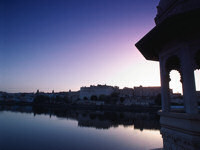 Udaipur's legendary Lake Palace Hotel © Jupiterimages / Photos.com / Thinkstock