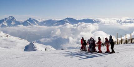 Learn to ski in Alpe d'Huez © www.alpehuez.com / Laurent Salino