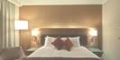 Contemporay rooms await executive room guests © Hilton Liverpool