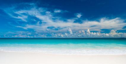 Soak up the sun in Seychelles © Creative Commons / dibaer