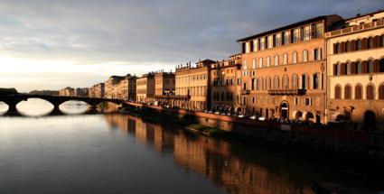 Florence at sunset © Creative Commons / jonrawlinson