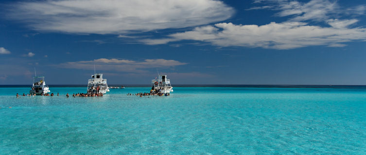 Enjoy a boat trip in the Cayman Islands