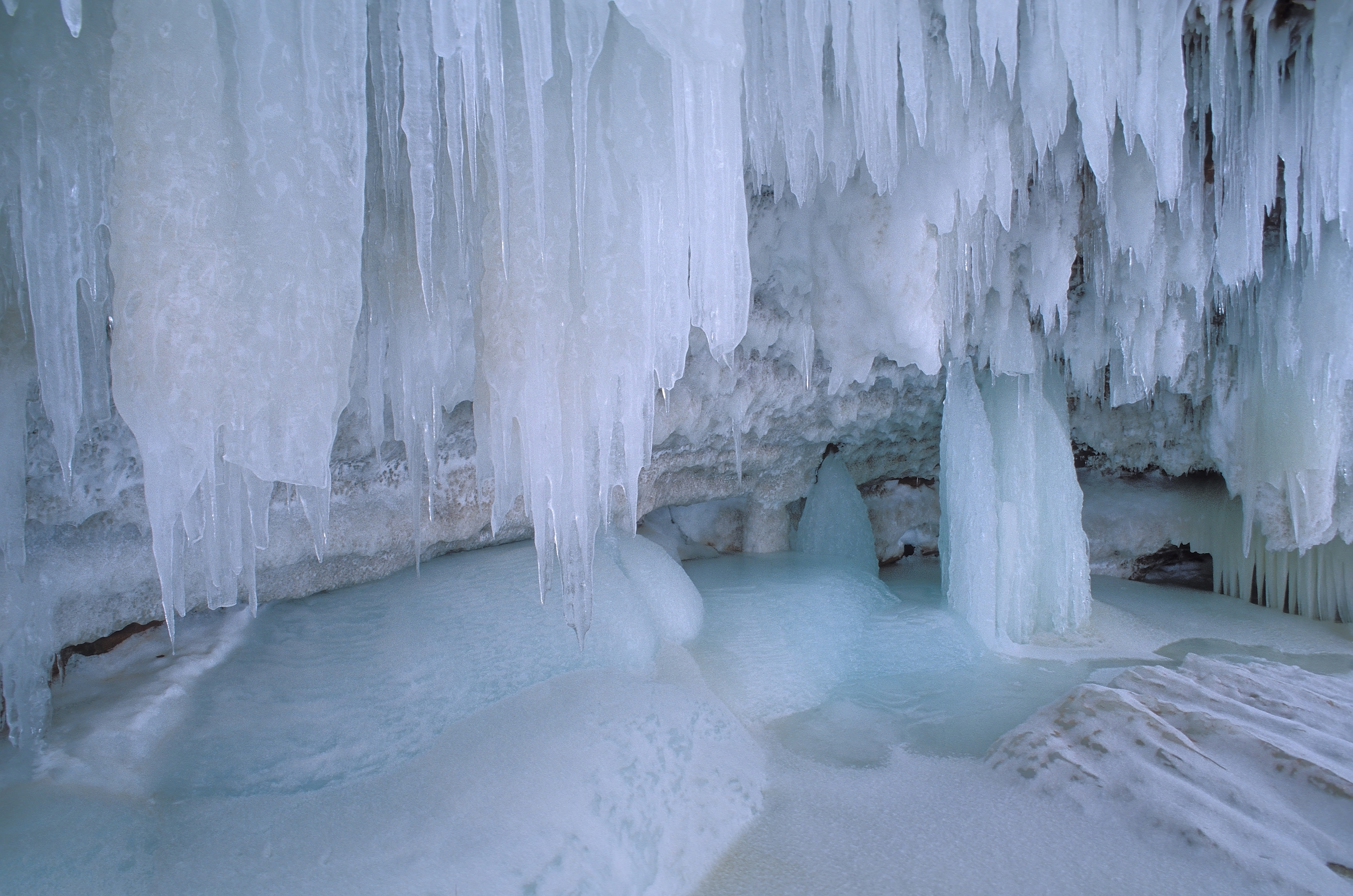 Ice caves, Wisconsin