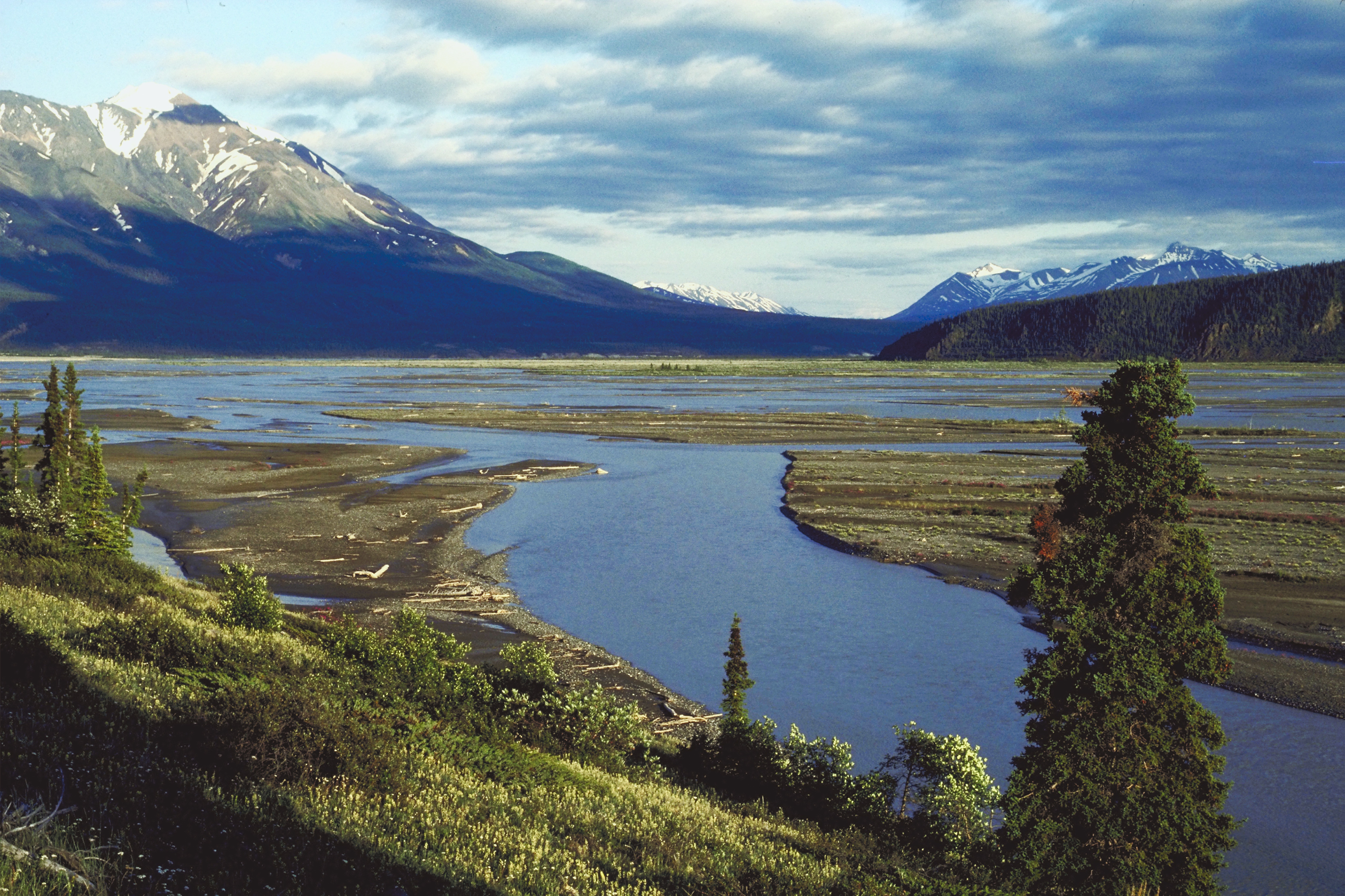 River valley, Yukon