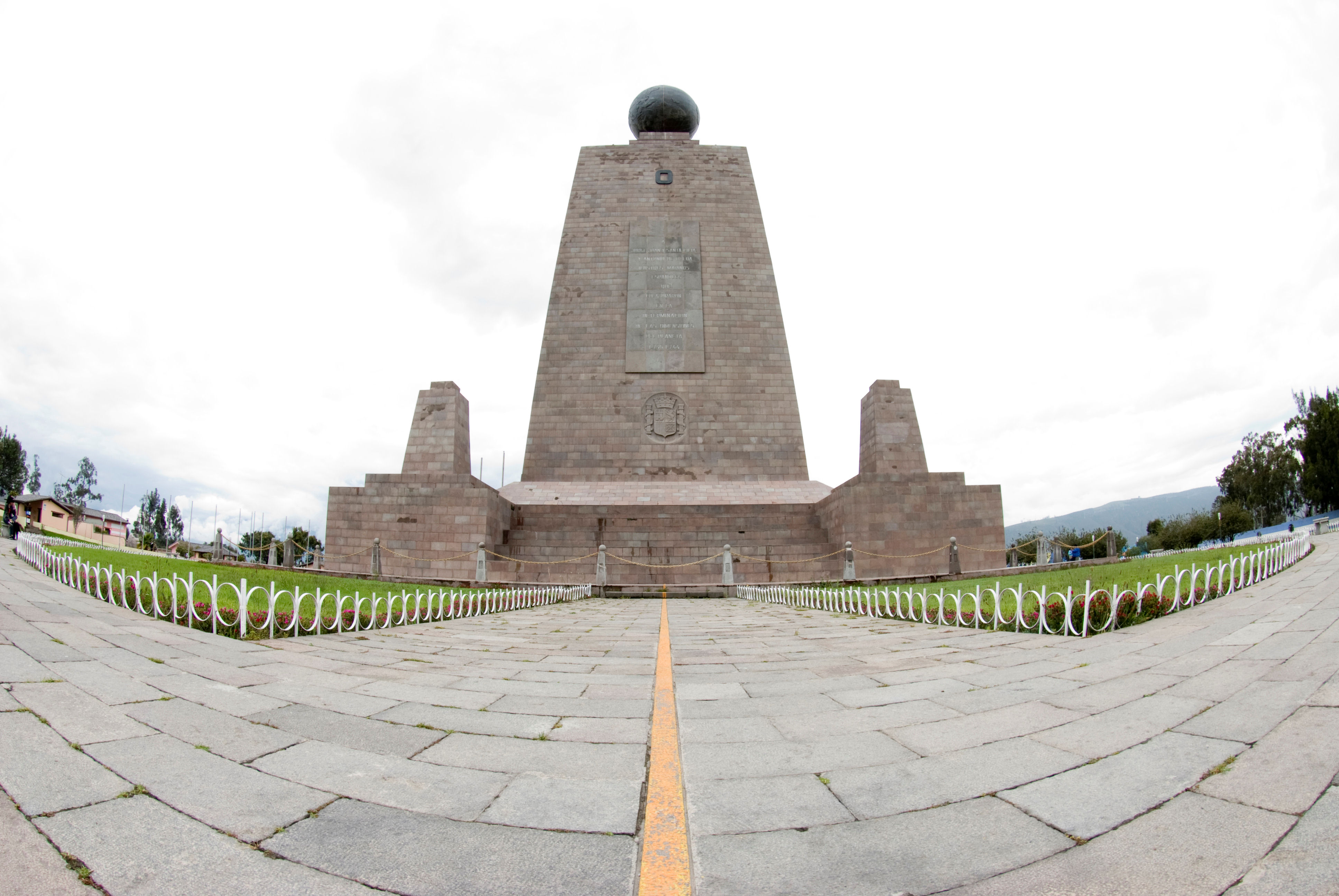 Mitad del Mundo, Ecuador